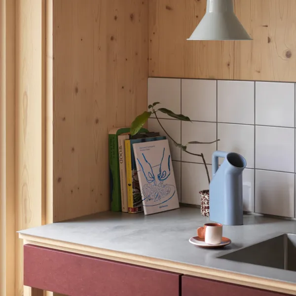 carafe_tub_en_ceramique_SKU781f61ea7ade5d0b509c911879266ca3_2.webp Carafe Tub En Ceramique-Muuto Discount