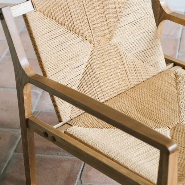 fauteuil_chene_catalina_SKUded44b91a72c64e5c123fbe31ba894d5_1.webp Fauteuil Chene Catalina-Sélectionné par Fleux Sale