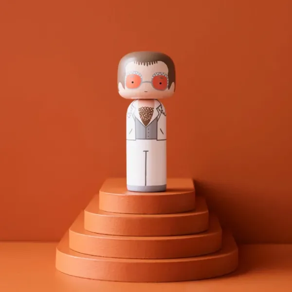 figurine_en_bois_kokeshi__SKU7866a43d8a027d659dfefda535455c22_1.webp Figurine En Bois Kokeshi Sketch.Inc Elton Blanc - 14.5 Cm-Lucie Kaas Discount