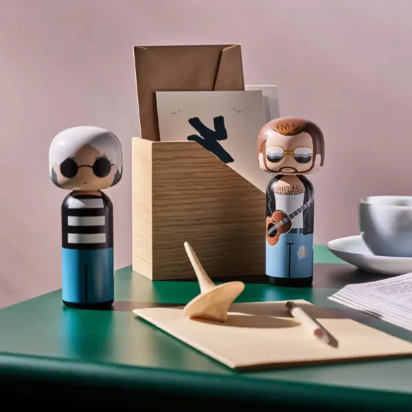 figurine_en_bois_kokeshi__SKU7f694c69e46f655ac930f5f230c2c2f0_2.webp Figurine En Bois Kokeshi Sketch.Inc Andy - 14.5 Cm-Lucie Kaas