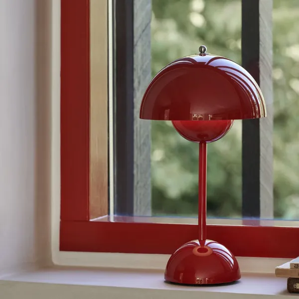 lampe_a_poser_flowerpot_v_SKU779c61ba11a24eb28ceeb3b9d2551204_1.webp Lampe A Poser Flowerpot Vp9 Sans Fil - Rouge Vermillion-And Tradition Hot