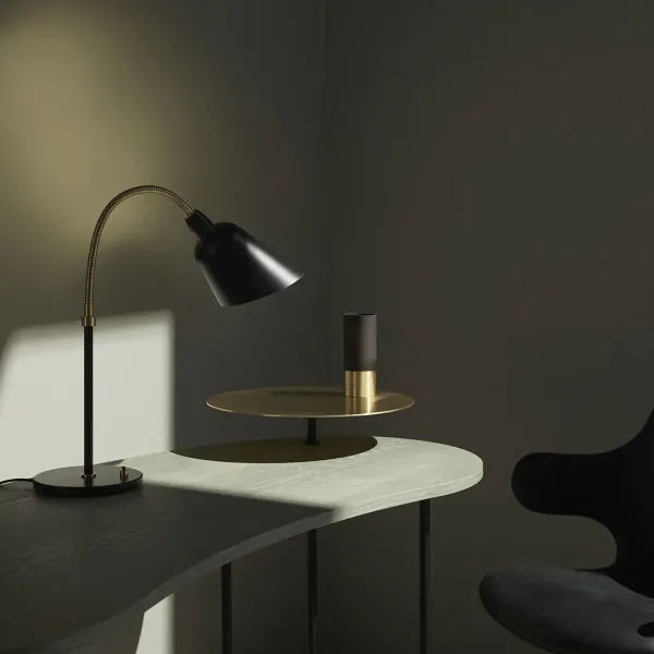 lampe_de_table_bellevue___SKUd4074c97984b05345ce977c5accb8cab_1.webp Lampe De Table Bellevue - Noir & Laiton-And Tradition Discount