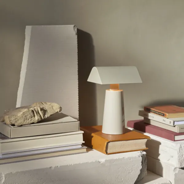 lampe_de_table_caret_mf_h_SKU3a943c4efeb9afd98931da12dc79c504_3.webp Lampe De Table Caret Mf1 H 22Cm - Gris Soie-And Tradition Online