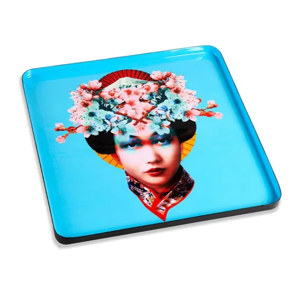 plateau_carre_miss_fuji_e_SKUd6e180b3efeb85d6546cf78699433b16_1.webp Plateau Carre Miss Fuji En Fer - 30 X 30 Cm-Gangzai New