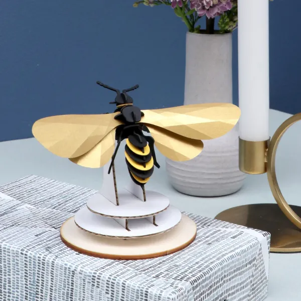 trophee_origami_guepe__ai_SKUbc48968d62fcb2ef47d882d947bf5932_2.webp Trophee Origami Guepe - Ailes Dorees-Assembli Best
