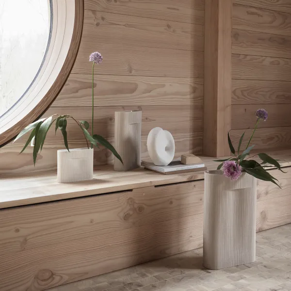 vase_ridge_en_terre_cuite_SKU2f58a89465afd17b9f3291112fe23dc9_7.webp Vase Ridge En Terre Cuite - H 48,5 Cm-Muuto Clearance